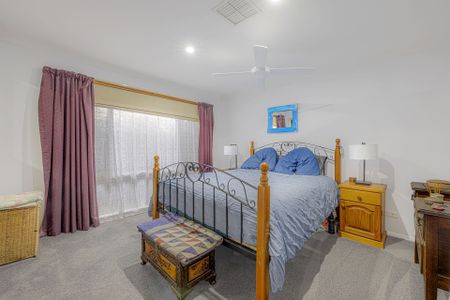 The Perfect Family Home in Court Location - Photo 4