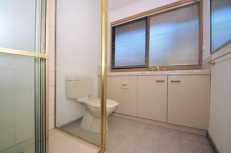 2/5 Campbell Street, Glen Waverley - Photo 4