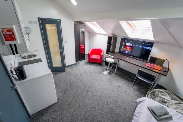 Studio Flat, Dale Road, B29 - Photo 1