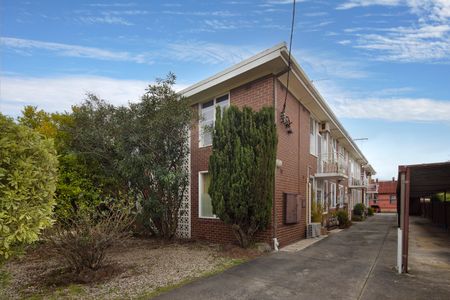 12/559 GlenHuntly Road, Elsternwick VIC 3185 - Apartment For Rent | Domain - Photo 5