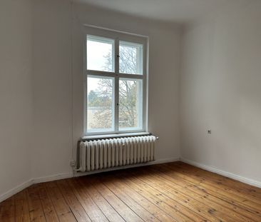 Großzügig geschnittene Balkon-Wohnung im grünen Berliner Süden, in ... - Foto 5