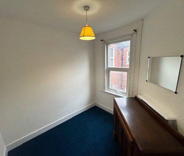 3 bedroom apartment to rent - Photo 6