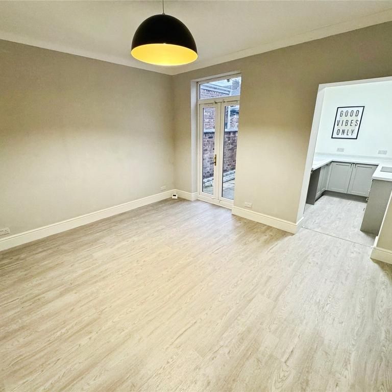 2 bedroom terraced house to rent - Photo 1