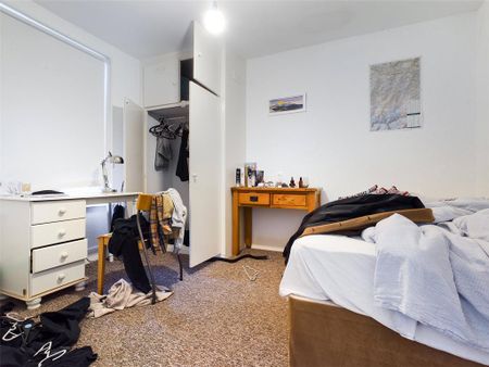 4 bedroom apartment to rent - Photo 5