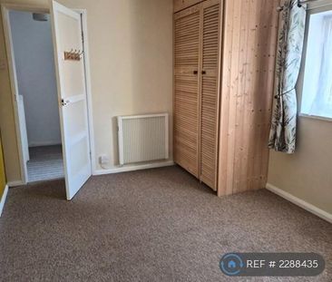 3 bedroom terraced house to rent - Photo 3