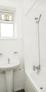 Room in a Shared Flat, Holderness House, SE5 - Photo 4