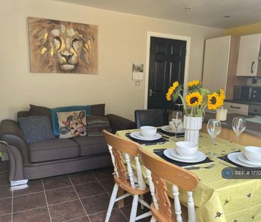 3 bedroom semi-detached house to rent - Photo 2