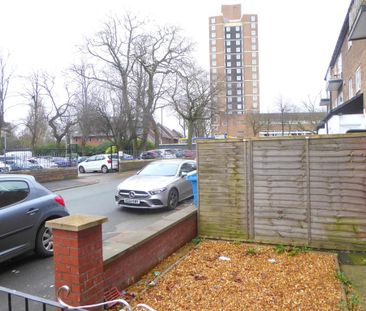 4 bedroom terraced house to rent - Photo 5