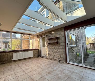 4 bedroom detached house to rent - Photo 2