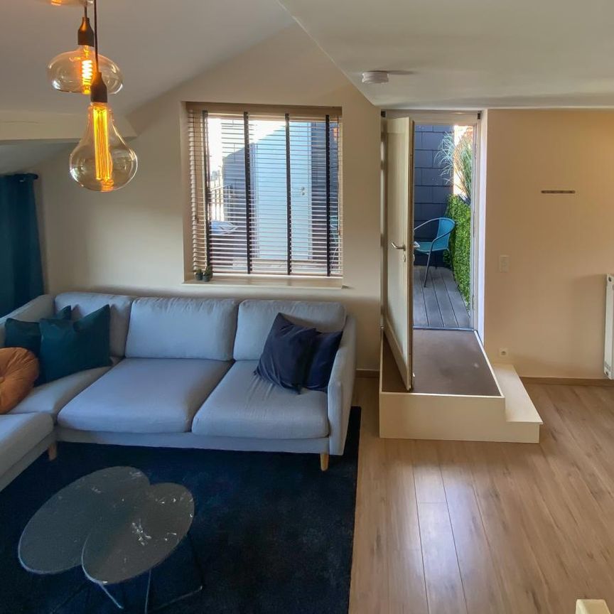 Gemeubeld dakappartement – toplocatie! - Foto 1