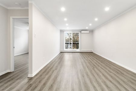 5210 Rue Riviera, #206 - Photo 2