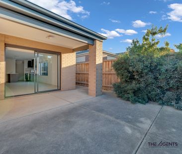 Stunning Home – Style, Space & Sophistication - Photo 6