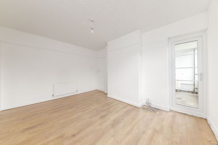 London Road, Morden, SM4 - Photo 2