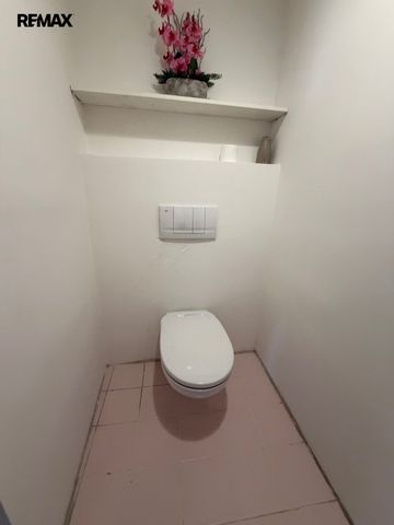 Pronájem pokoje 137 m² - Fotografie 5