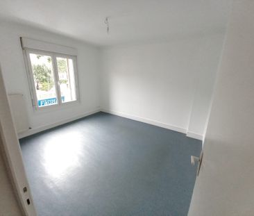 Location Appartement 3 pièces 69m² ST LO 50000 - Photo 3