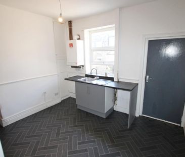 2 bedroom terraced house to rent - Photo 3