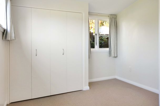 2 Bedroom Warm Quality property in Khandallah, Welliington - Photo 1