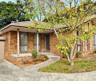 Spacious Two-Bedroom Home in a Prime Blackburn Location - Photo 2