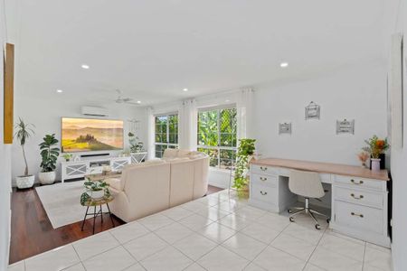 Serene Living in a Quiet Parkwood Pocket - Photo 2