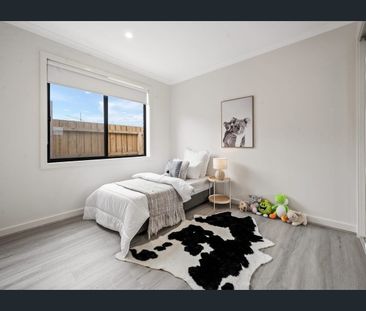 Spacious Living in the Heart of Deanside Springs! APPLICATIONS NOW ... - Photo 4