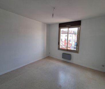 Location Appartement 3 pièces 92m² ST CHAMOND 42400 - Photo 5