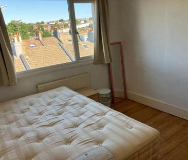 4 bedroom terraced house to rent - Photo 1