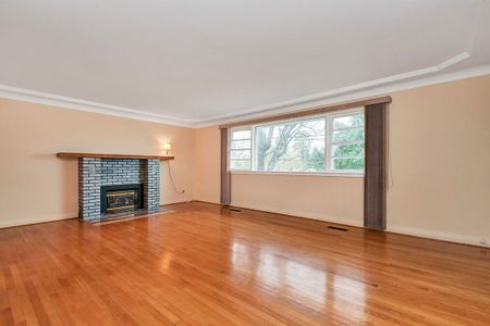 For Lease - 5495 Bank Street, Leitrim, Ontario - Photo 2