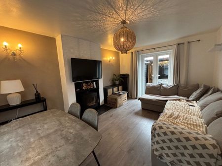 Falcon Lane - Photo 2