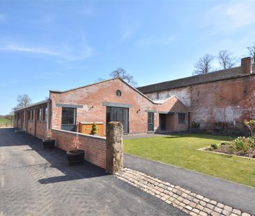2 The Courtyard, Longford Hall Farm, Longford, Derbyshire, DE6 3DS - Photo 4