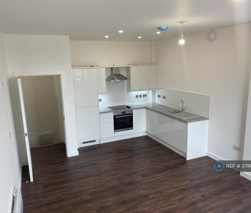1 bedroom flat to rent - Photo 2