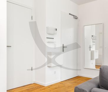 Modern Single Living - Photo 6