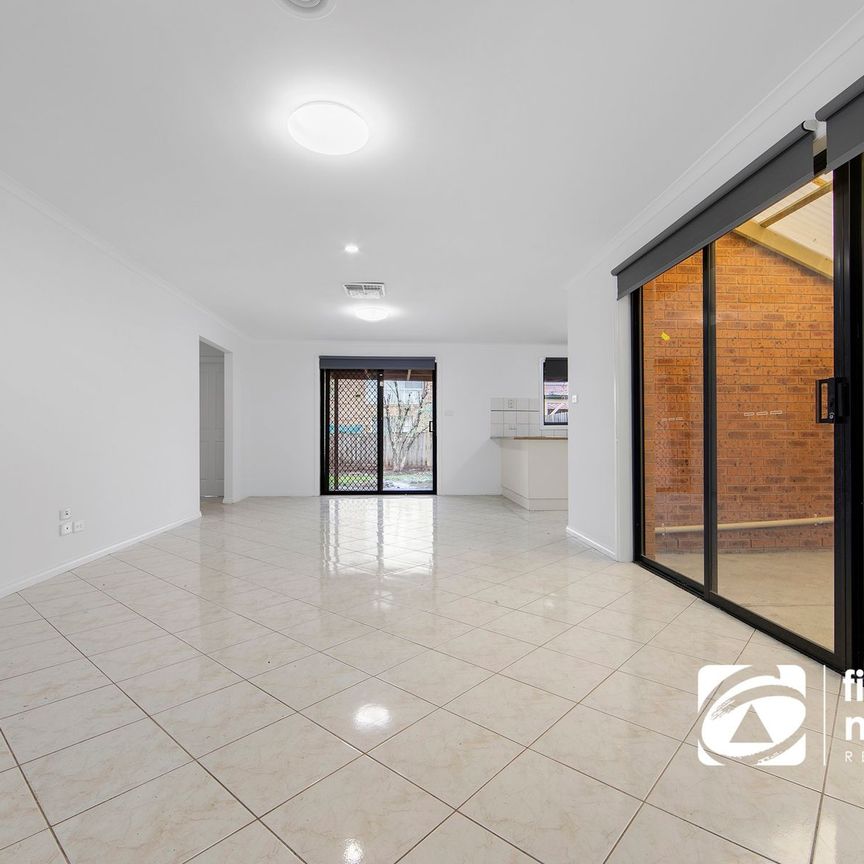 Comfort, Convenience & Location – Perfect Sydenham Living - Photo 1