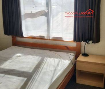 Cozy central semi-furnished unit - Photo 2