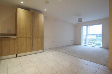 2 bedroom flat to rent - Photo 3