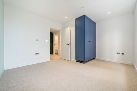 Available from 07/11/2025 - 1 Bed Apartment, Furnished - Photo 3