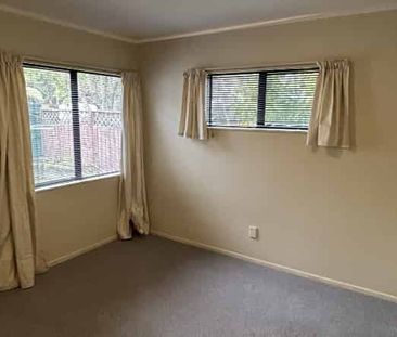 Charming Three-Bedroom Home in Maoribank - Photo 1