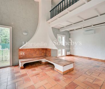 maison 4 pièces 113m2 MARSEILLE 9EME 2 150 euros - Photo 3