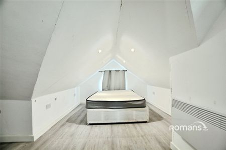 4 bedroom property to rent - Photo 2
