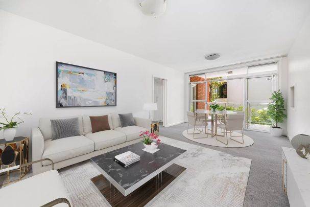 BRIGHT, MODERN SUITE IN THE HEART OF DARLING POINT - Photo 1