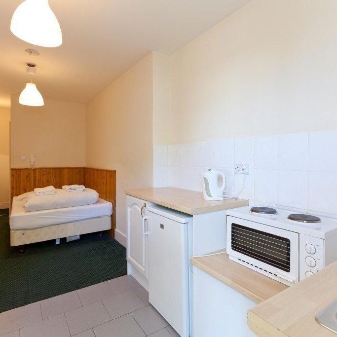 Studio to rent - Photo 1