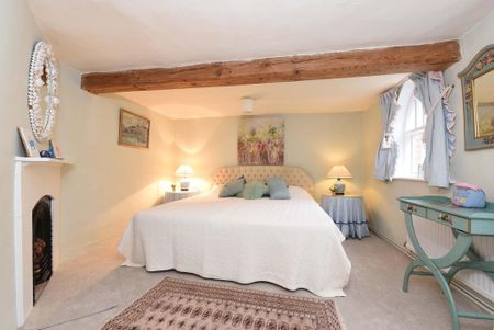 2 bedroom semi-detached house to rent - Photo 5