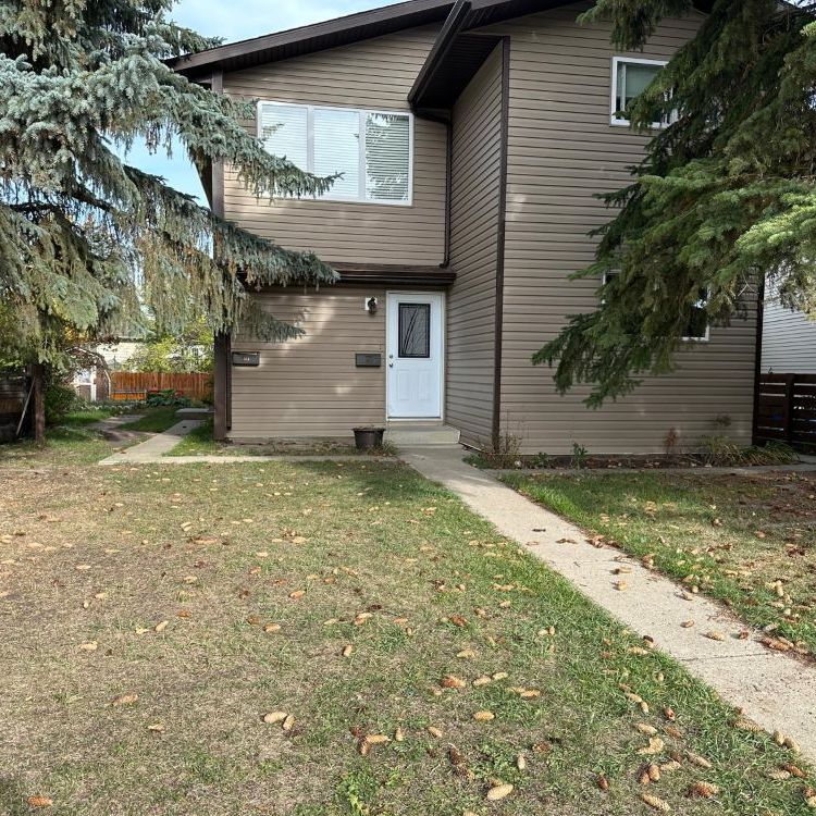 Beautiful Two Bedroom Basement Suite! - Photo 1