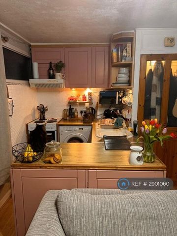 1 bedroom flat to rent - Photo 3