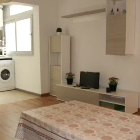 Calle Maestro Arrieta, Sevilla, Andalusia 41010 - Photo 1