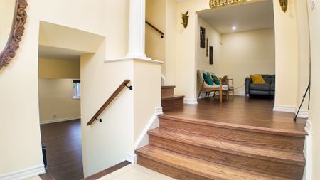 For Lease - 3072 Autumn Hill Crescent, Burlington, Ontario - Photo 2