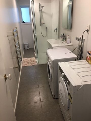 Fully renovated Brooklyn unit with great views! - Photo 2