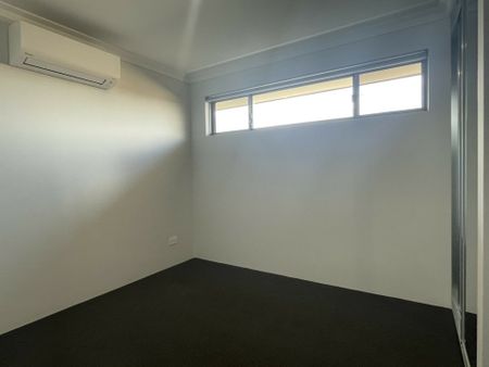 Two Bedroom Dual Living Property! - Photo 2