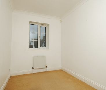 2 bedroom flat to rent Selwyn Road - Photo 2