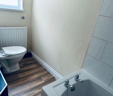 2 bedroom ground floor flat to rent - Photo 6