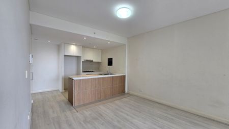 Security two-bedroom apartment with magnificent views - Photo 4